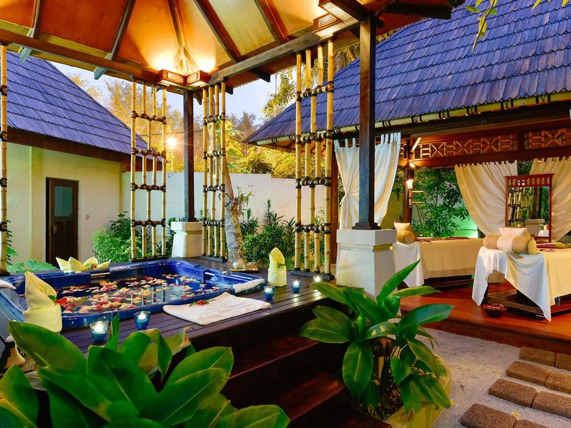 Royal Island Resort & Spa 2