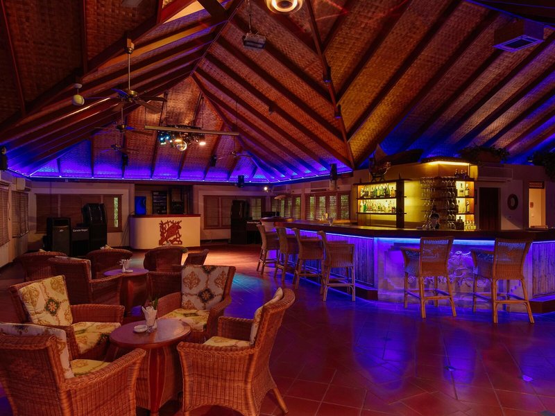 Royal Island Resort & Spa 32