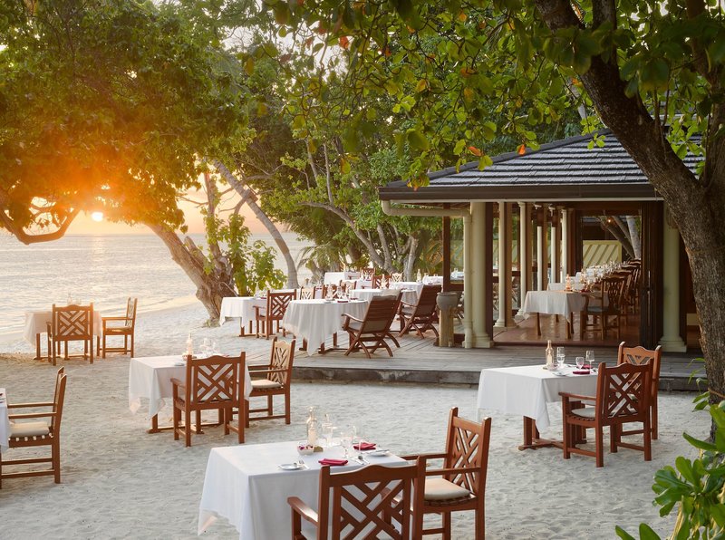 Royal Island Resort & Spa 6