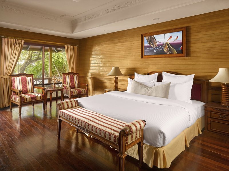 Royal Island Resort & Spa 11