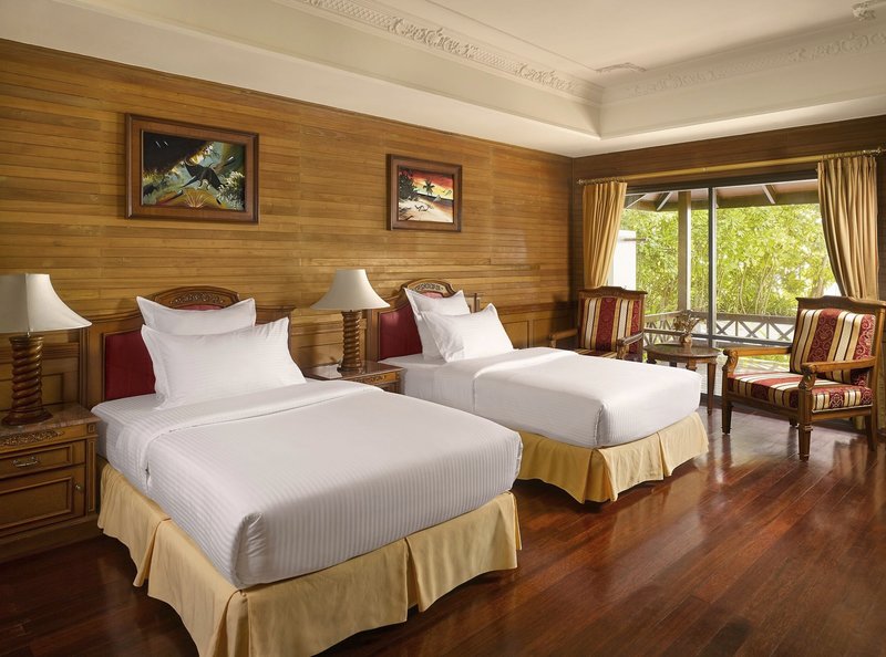 Royal Island Resort & Spa 13