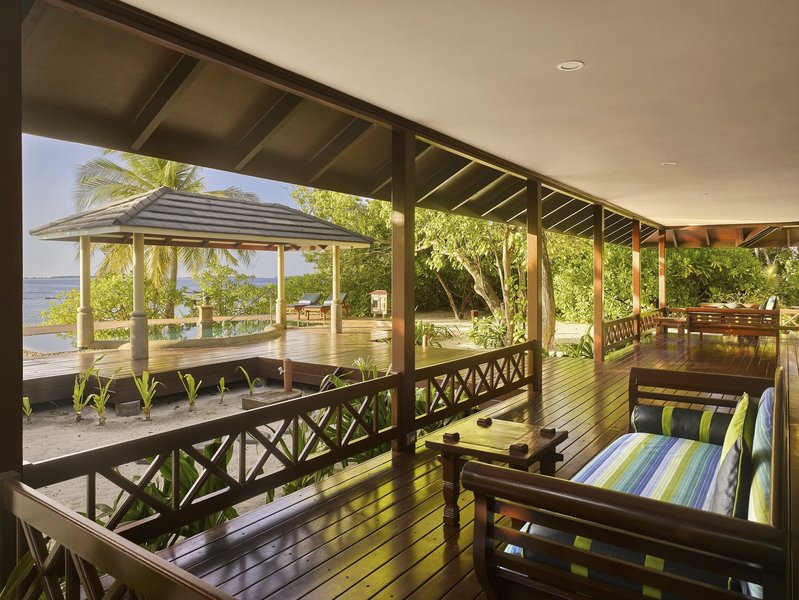 Royal Island Resort & Spa 14