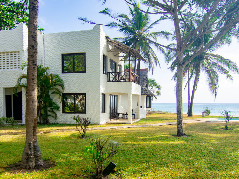 Jacaranda Indian Ocean Beach Resort 2
