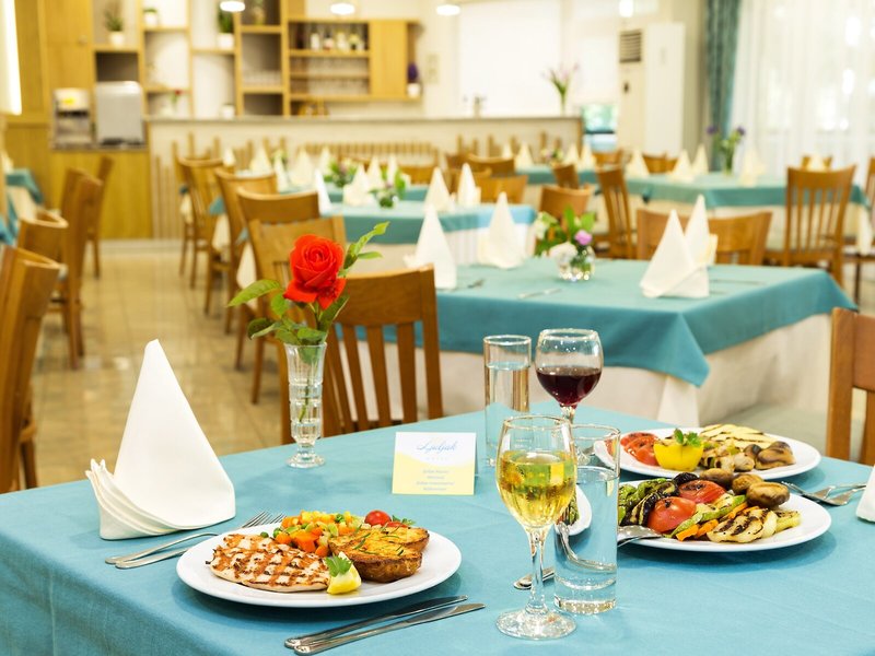 Ljuljak 17 - Restaurant