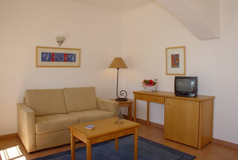 Luz Bay Club Beach & Sun Hotel 7