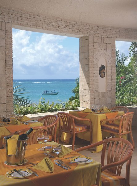 Leopard Beach Resort & Spa 7