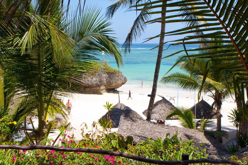 Leopard Beach Resort & Spa 9