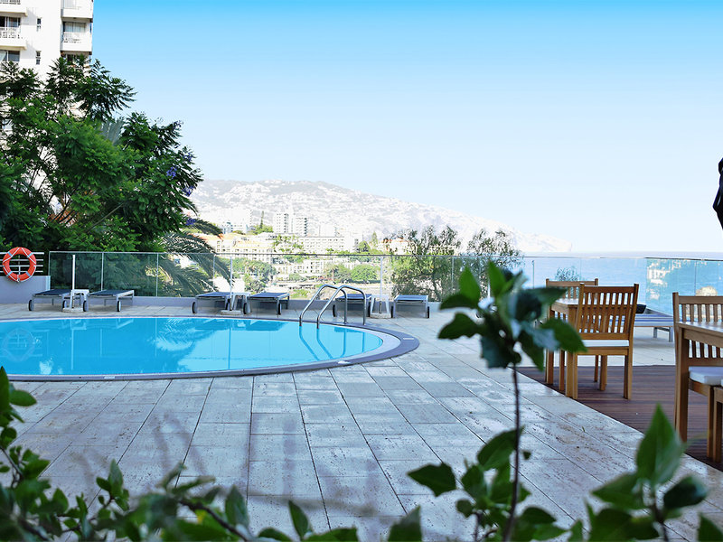 Madeira Regency Cliff 11