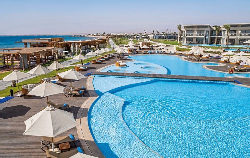 Rixos Premium Magawish Suites & Villas 7