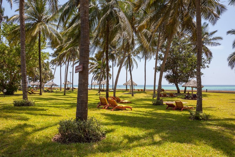 Neptune Paradise Beach Resort & Spa 4