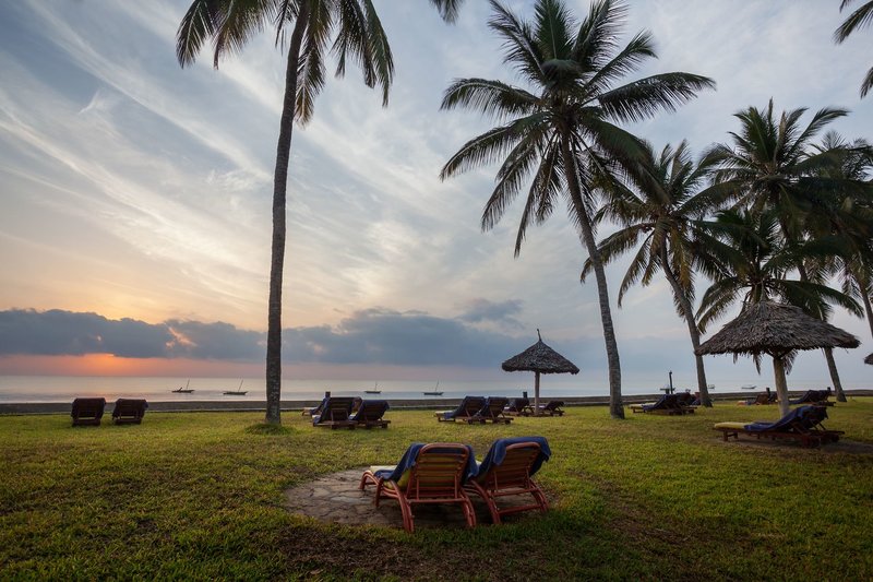 Neptune Paradise Beach Resort & Spa 5