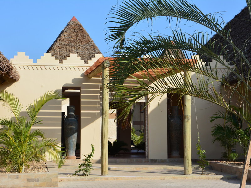 Neptune Paradise Beach Resort & Spa 11