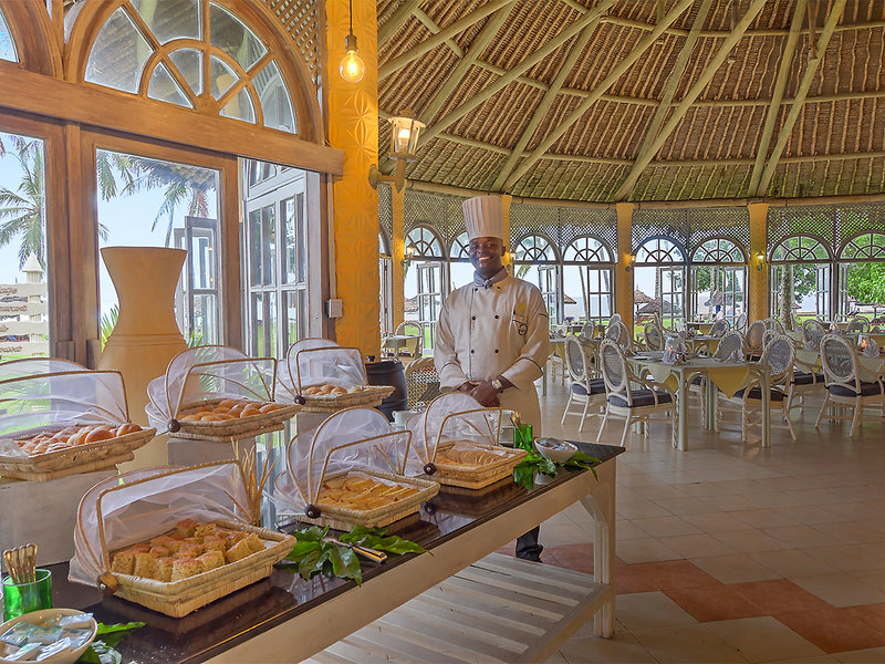 Neptune Paradise Beach Resort & Spa 9