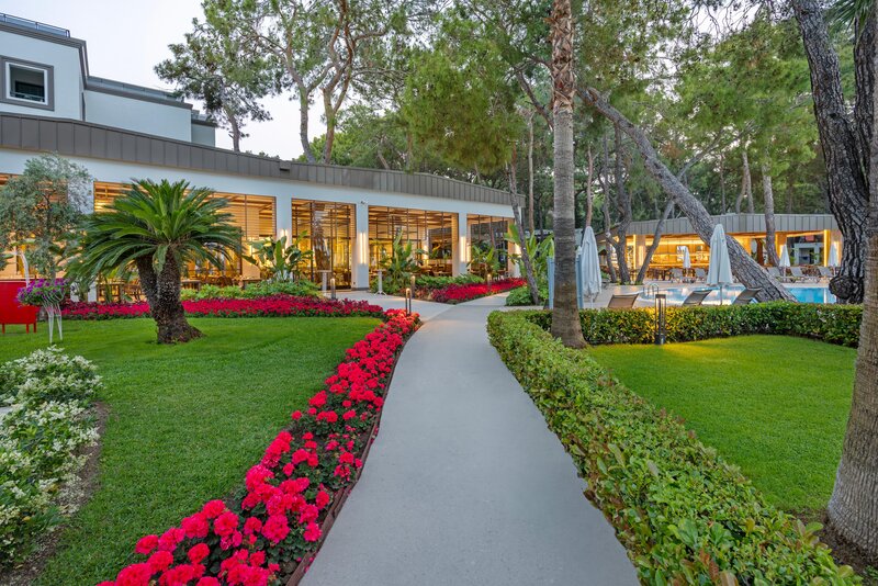 Seven Seas Hotel Life 193