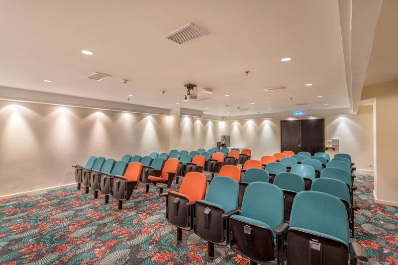 Seven Seas Hotel Life 31