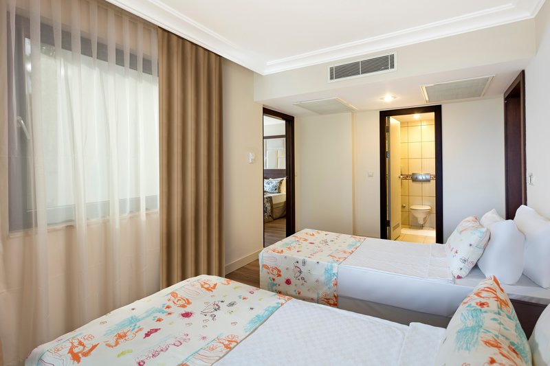Seven Seas Hotel Life 92