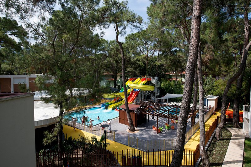 Seven Seas Hotel Life 210