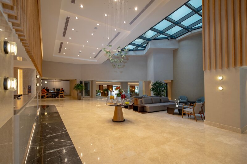 Seven Seas Hotel Life 100