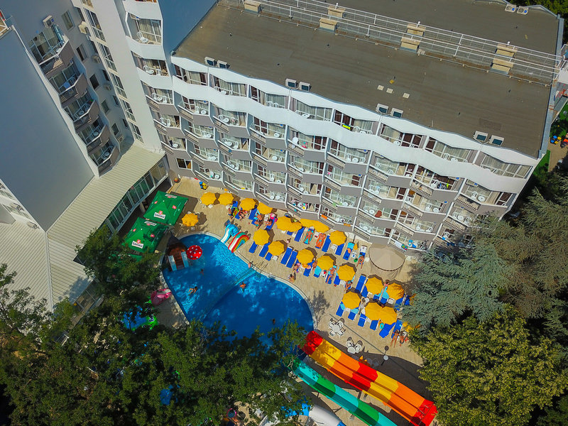 Prestige Deluxe Aquapark Club  7
