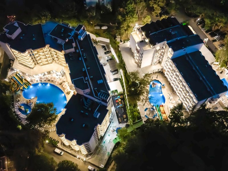 Prestige Deluxe Aquapark Club  11