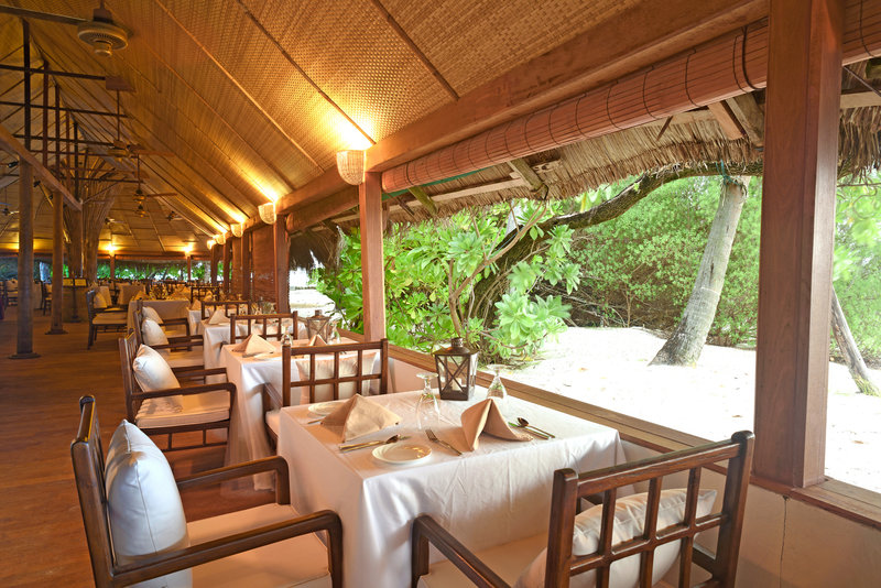 Makunudu Island 8