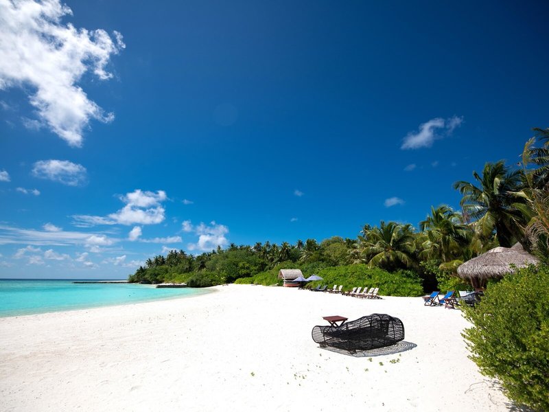 Makunudu Island 6