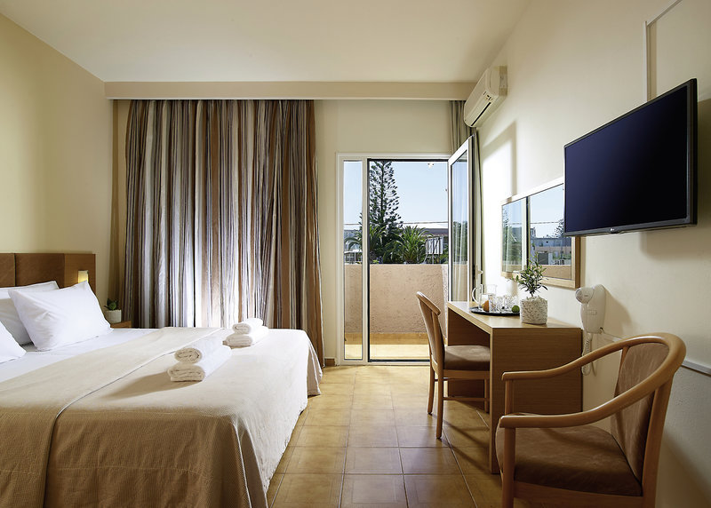 Malia Bay Beach Hotel & Bungalows 11