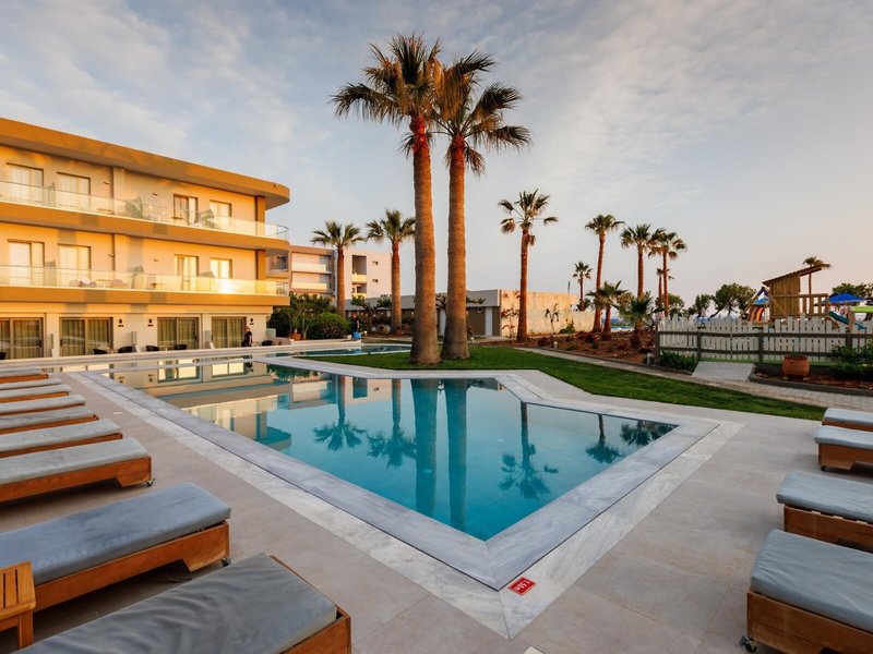 Malia Bay Beach Hotel & Bungalows 18 - Outdoor Pool