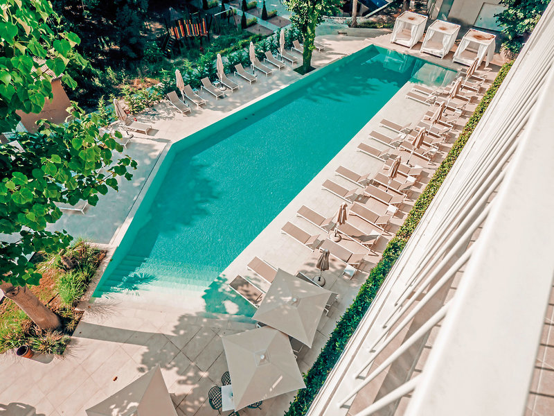 ibis Styles Golden Sands Roomer Hotel 2