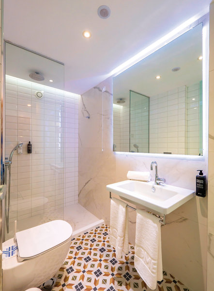 ibis Styles Golden Sands Roomer Hotel 7