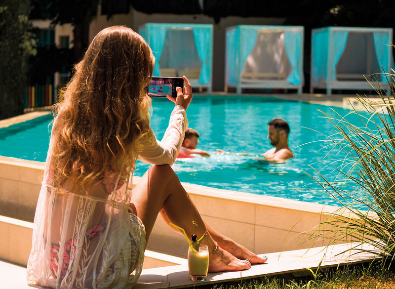 ibis Styles Golden Sands Roomer Hotel 9