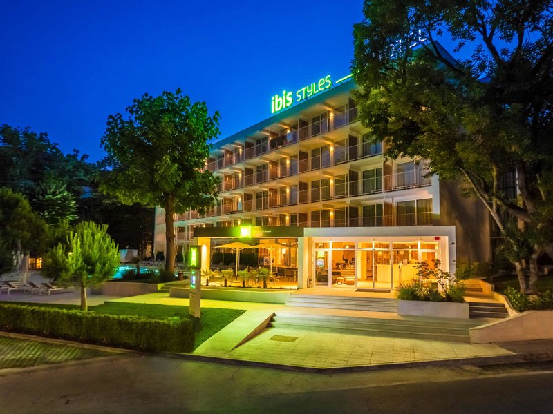 ibis Styles Golden Sands Roomer Hotel 2