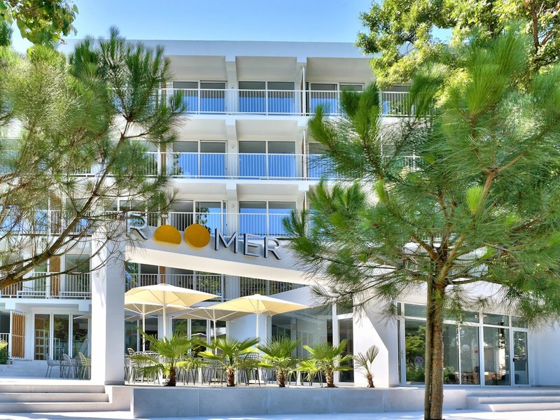 ibis Styles Golden Sands Roomer Hotel 3