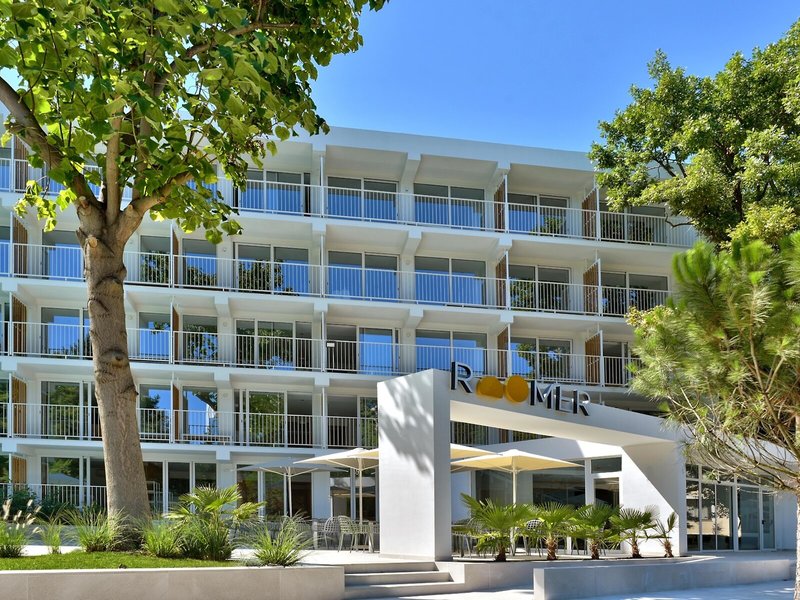 ibis Styles Golden Sands Roomer Hotel 4
