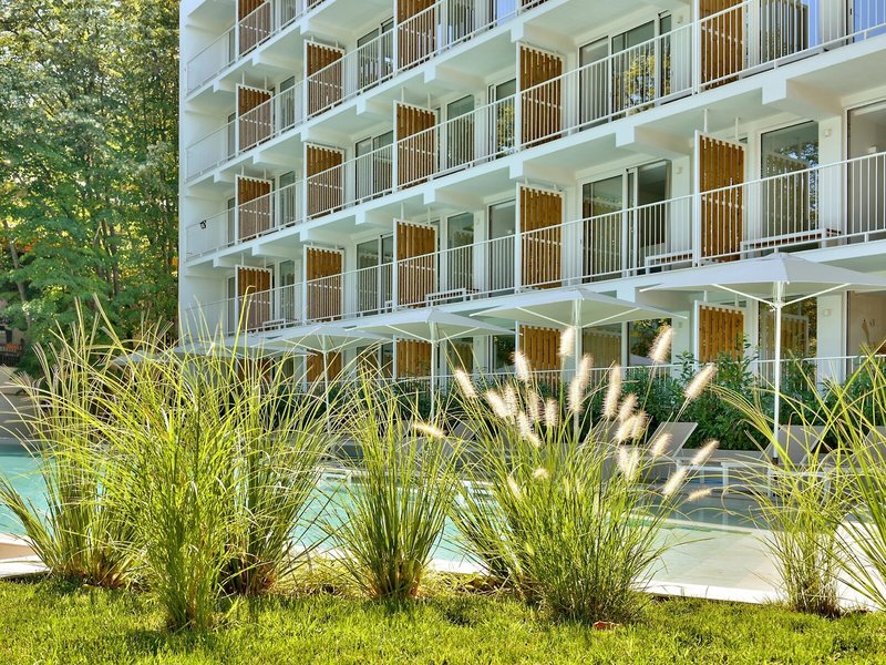 ibis Styles Golden Sands Roomer Hotel 6