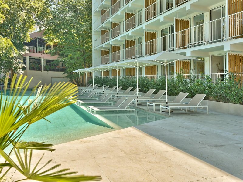 ibis Styles Golden Sands Roomer Hotel 14