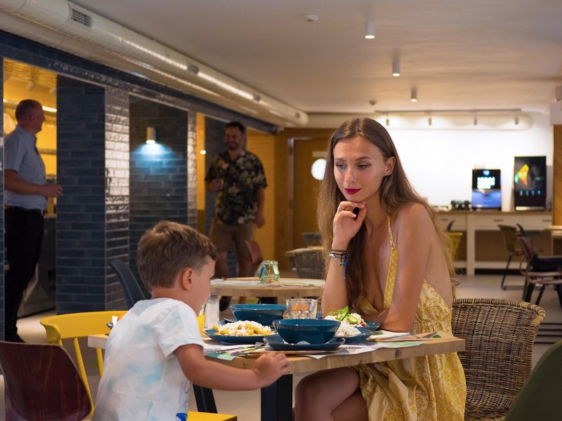 ibis Styles Golden Sands Roomer Hotel 29