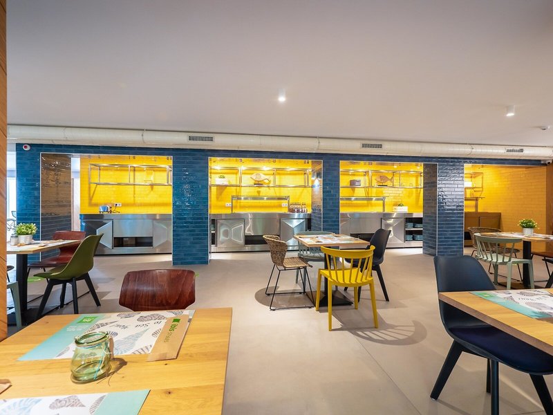 ibis Styles Golden Sands Roomer Hotel 35