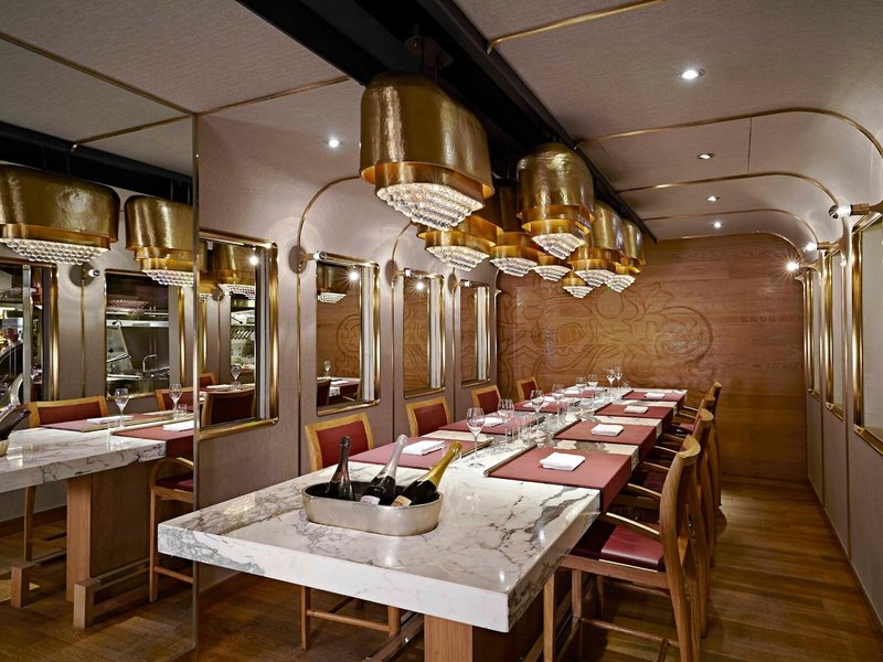 Mandarin Oriental Hong Kong 37