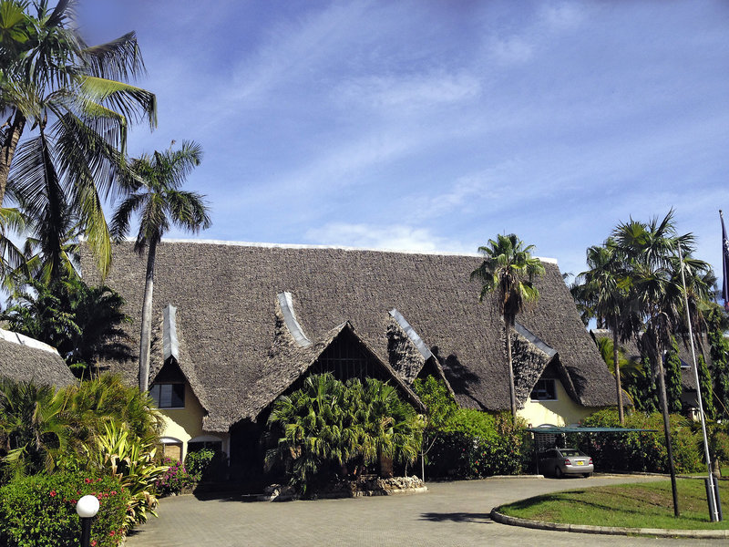 Bahari Beach Hotel 2