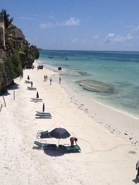 Bahari Beach Hotel 13