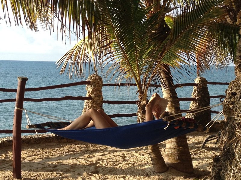 Bahari Beach Hotel 19