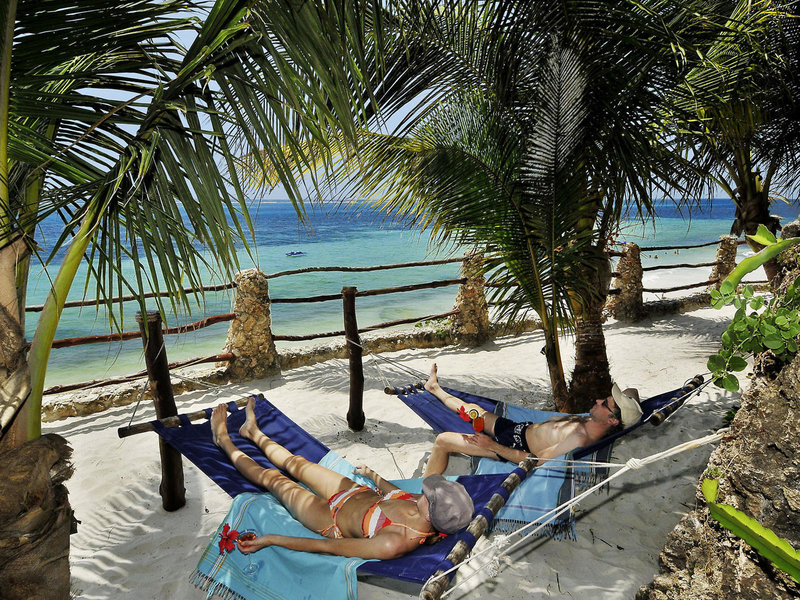 Bahari Beach Hotel 21