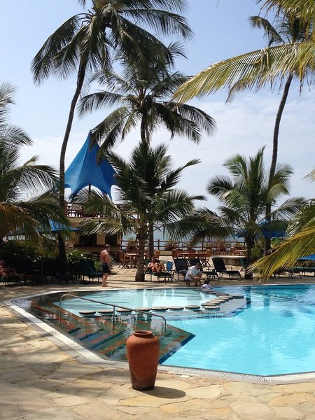 Bahari Beach Hotel 25