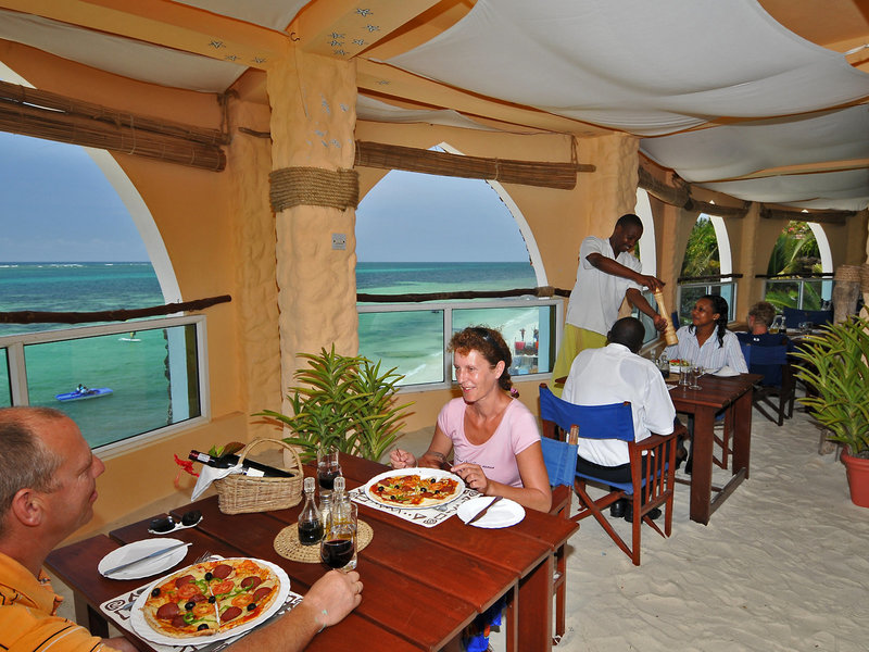 Bahari Beach Hotel 37