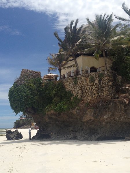 Bahari Beach Hotel 40