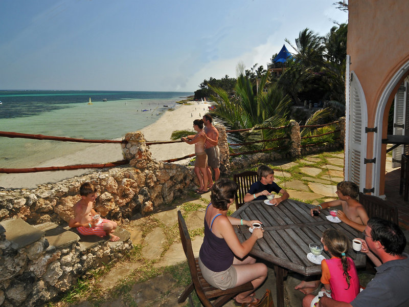 Bahari Beach Hotel 42