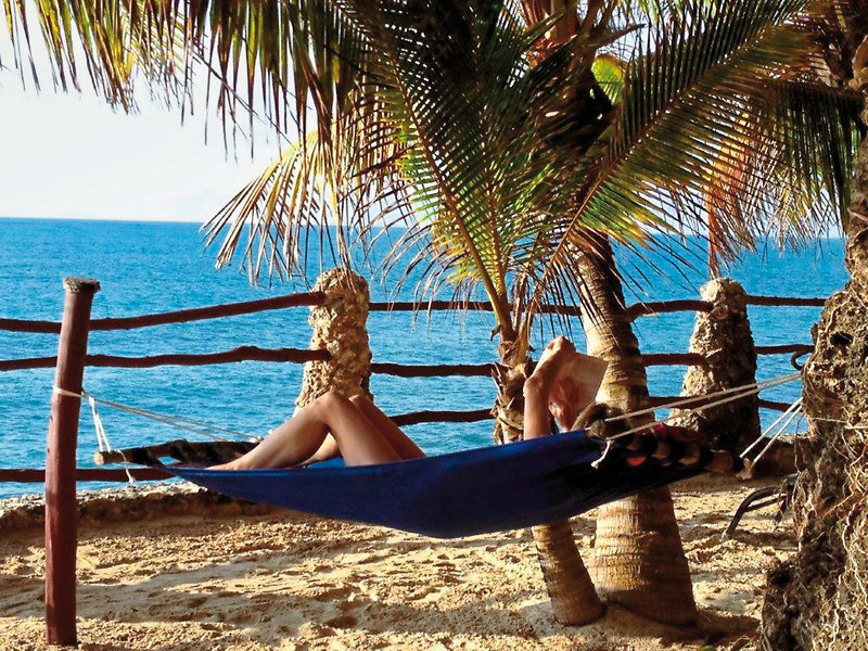 Bahari Beach Hotel 11