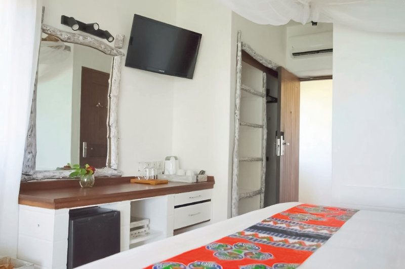 Bahari Beach Hotel 22