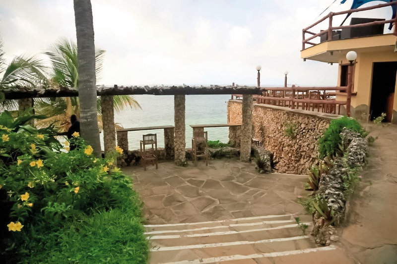 Bahari Beach Hotel 25